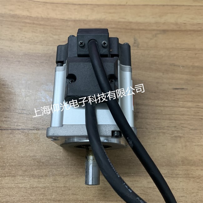 松下伺服電機(jī)負(fù)載后抖動(dòng)故障分析及解決辦法