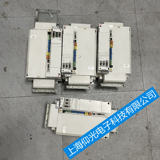 ABB MicroFlex e190伺服驅(qū)動(dòng)器E1061故障維修