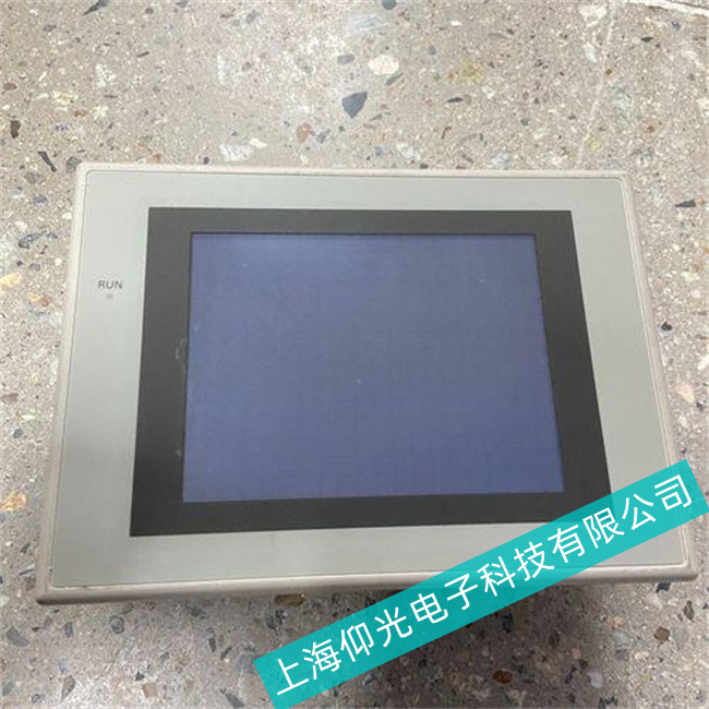 自動(dòng)售賣(mài)機(jī)Omron歐姆龍工控機(jī)上電黑屏故障維修排除法