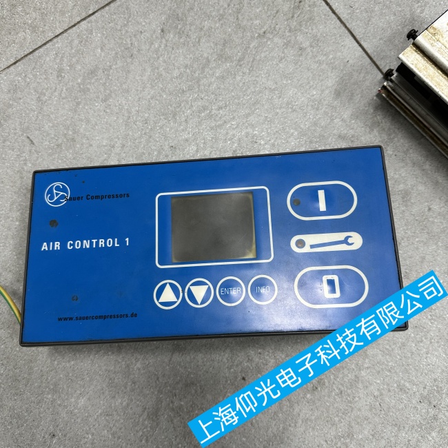 船舶紹爾SC壓縮機(jī)控制面板內(nèi)部電路出現(xiàn)短路或斷路故障維修經(jīng)驗豐富