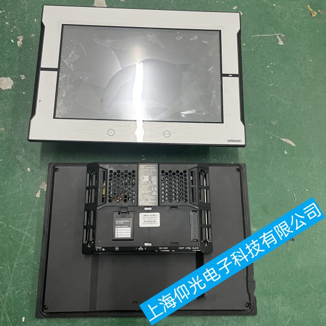 江蘇歐姆龍觸摸屏NB7W-TW01B通電幾分鐘后屏幕變成藍(lán)屏故障維修平臺